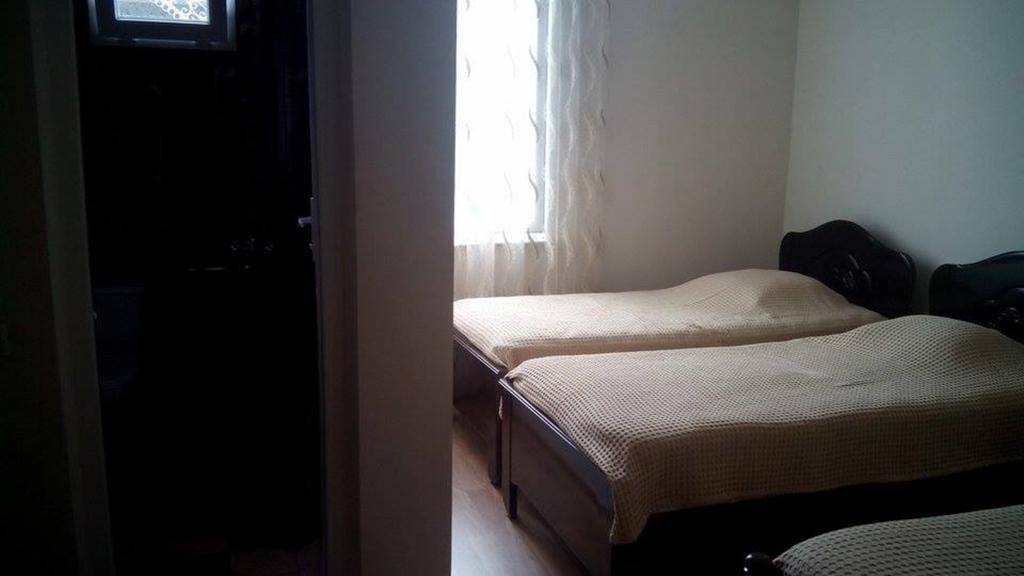 Guest House Батумі Екстер'єр фото